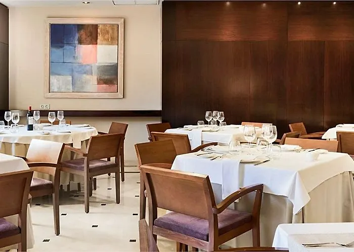 Отель Nh Collection 4*