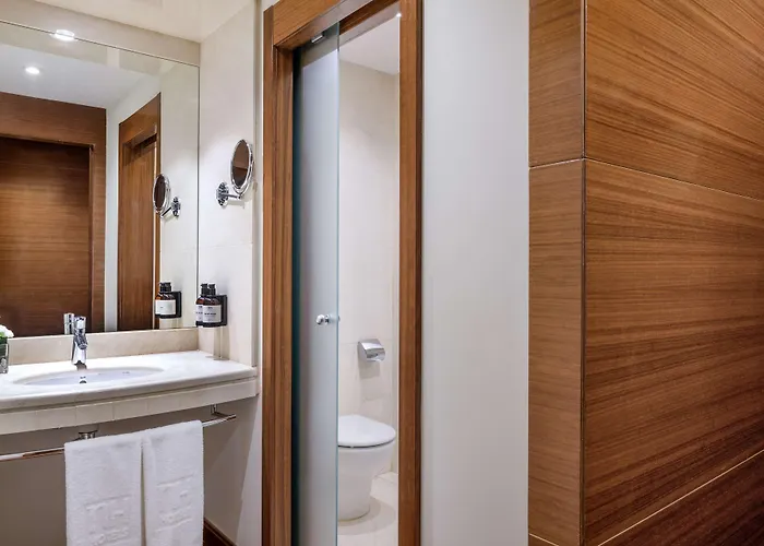 Nh Collection Hotel 4*